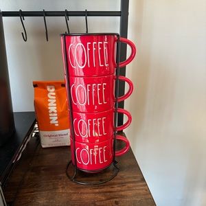 4 Rae Dunn coffee mugs with stand